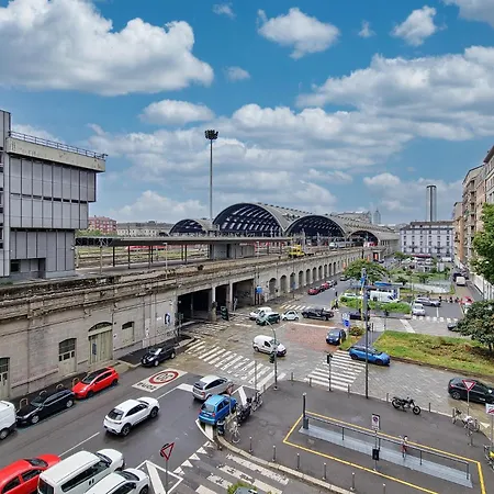 Stazione Ampio E Moderno Bilocale * Μιλάνο